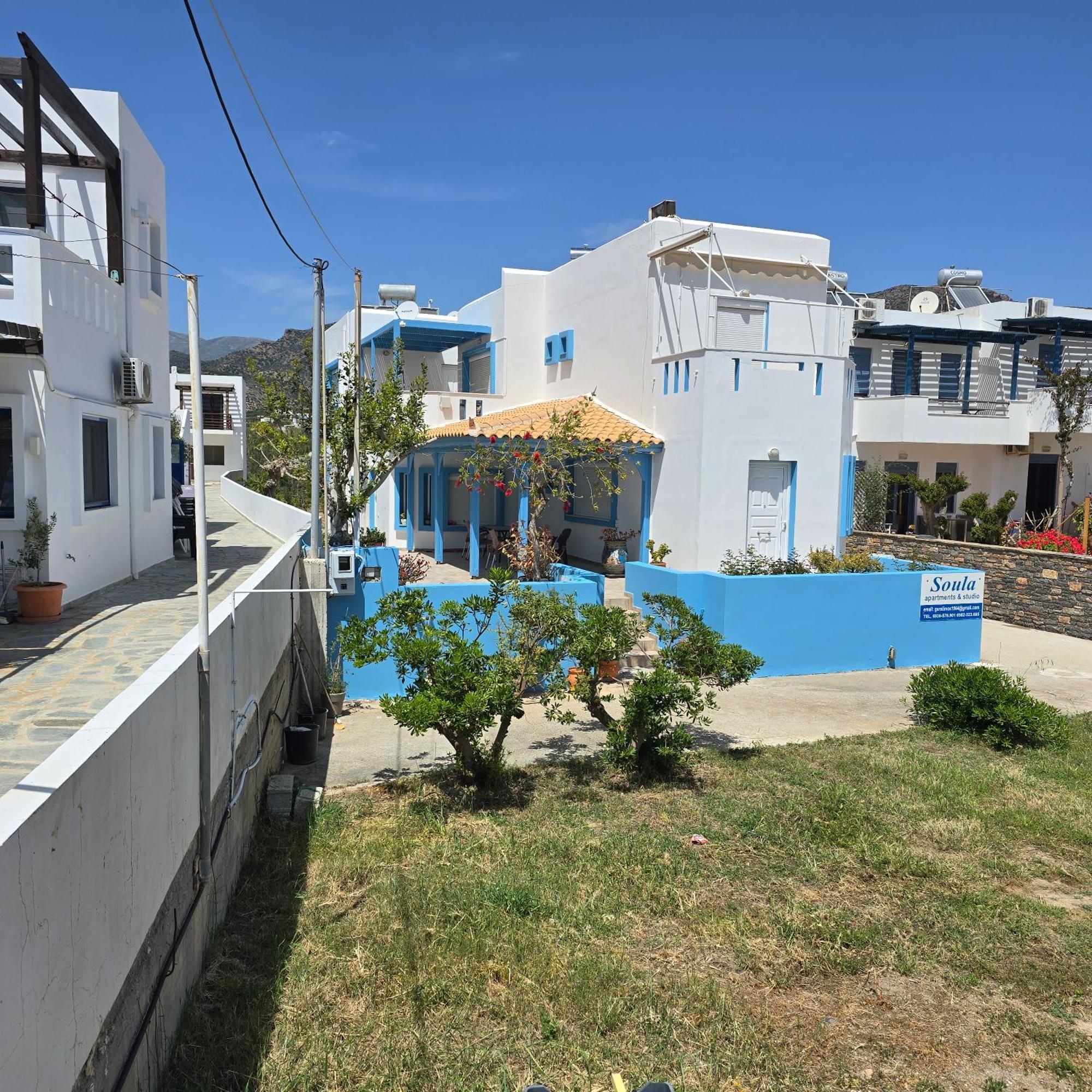 Soula Appartments Makrýgialos Exteriér fotografie