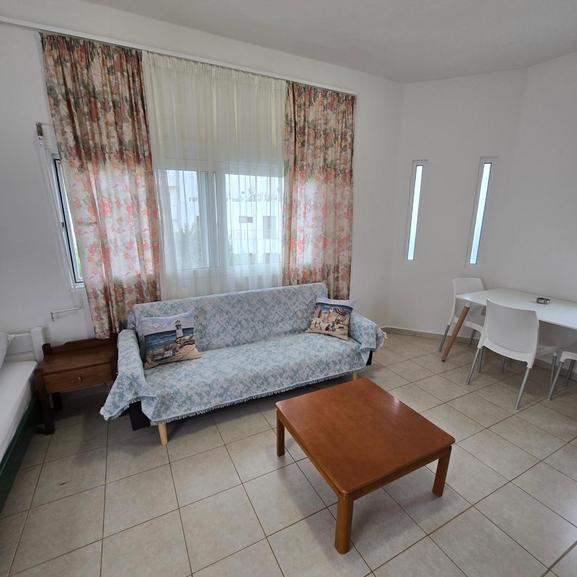 Soula Appartments Makrýgialos Pokoj fotografie