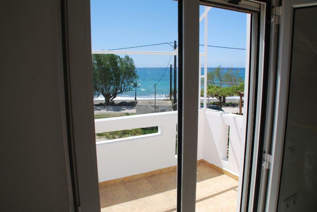 Soula Appartments Makrýgialos Exteriér fotografie